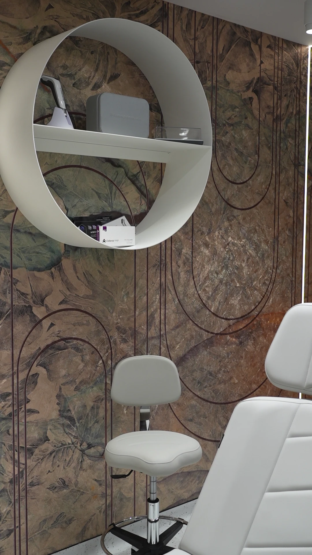 Inside the AVI Clinique aesthetics treatment room